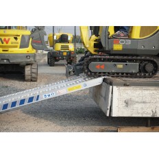 Rampy najazdy aluminiowe z certyfikatem L-4000 mm / 2,7 T