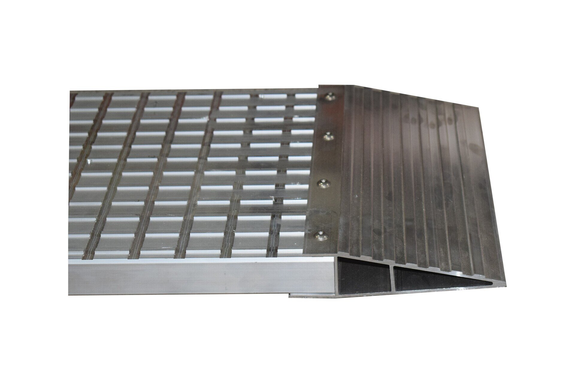 Najazd aluminiowy typ C 4-komorowy 3350x350x40 mm