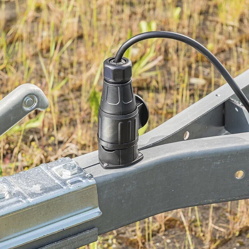 13-PIN plastic trailer plug bracket