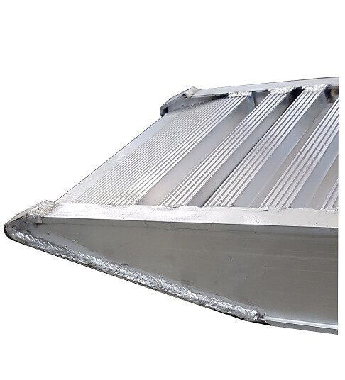 L-3200 mm / 3.8 T certified aluminum invasion ramps