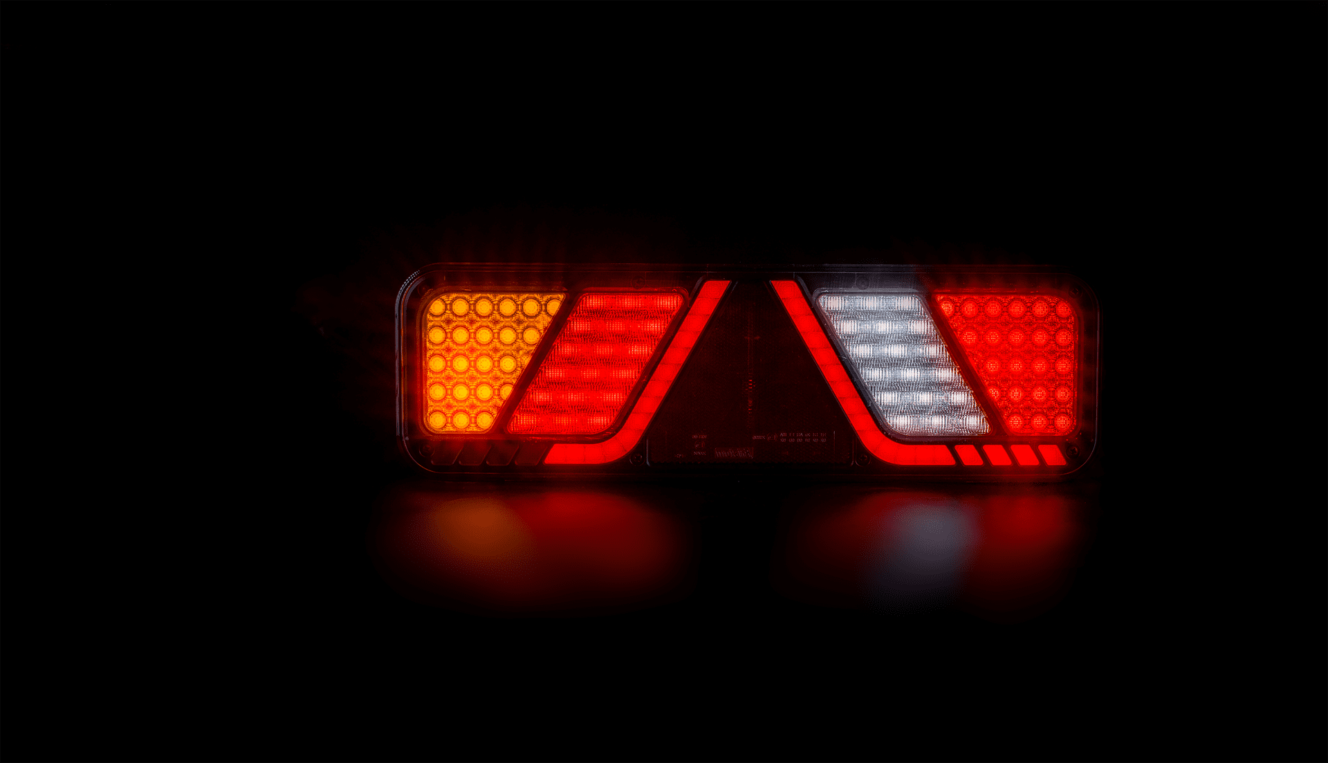 FRISTOM LEFT LED taillight 24V, 6-function, without license plate light, AMP 7PIN connector