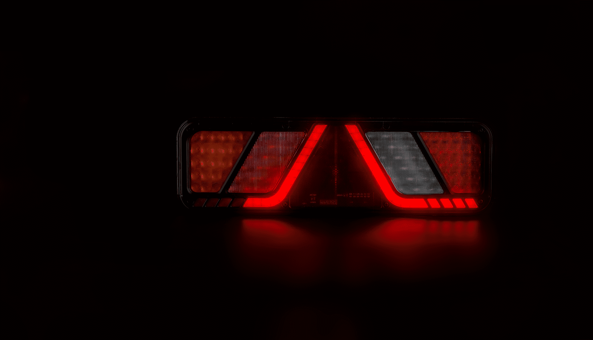 FRISTOM LEFT LED taillight 24V, 6-function, without license plate light, AMP 7PIN connector
