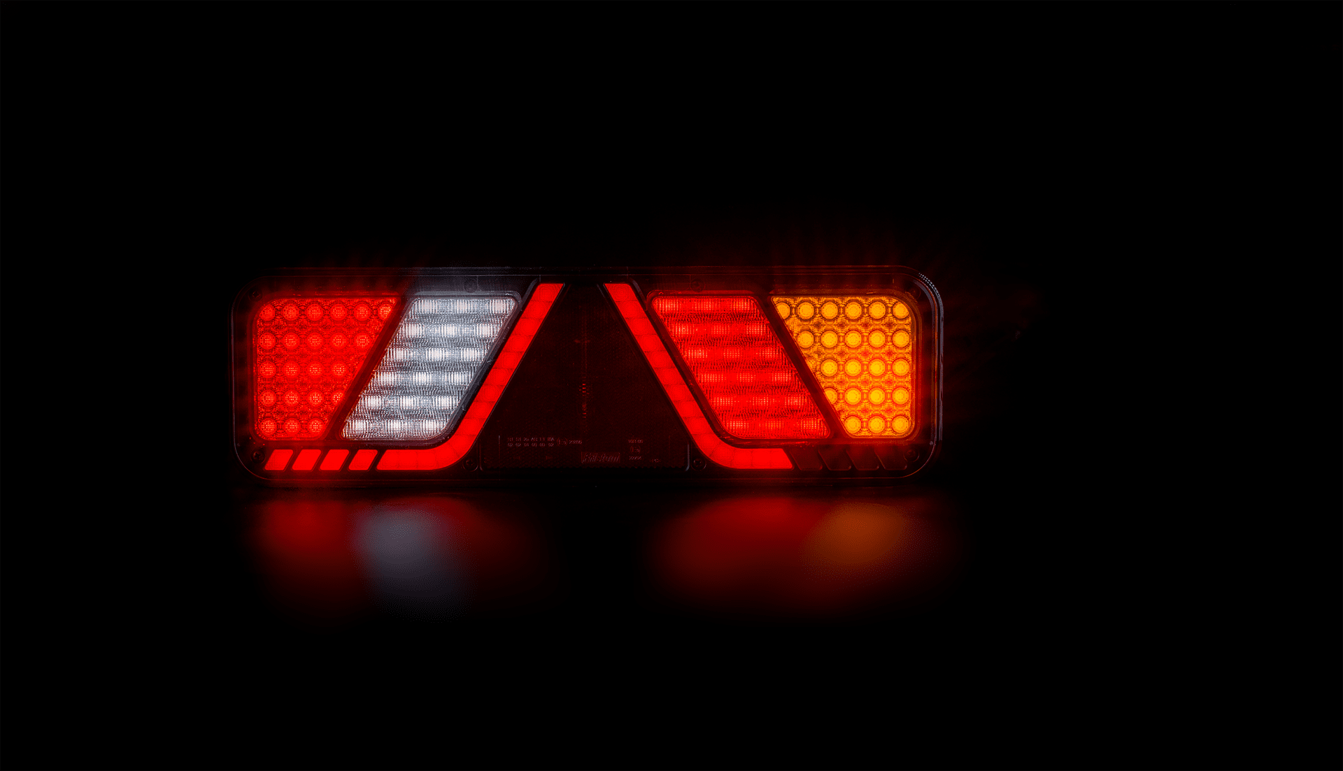 FRISTOM RIGHT LED tail lamp 24V, 6-function, without license plate light, AMP 7PIN connector