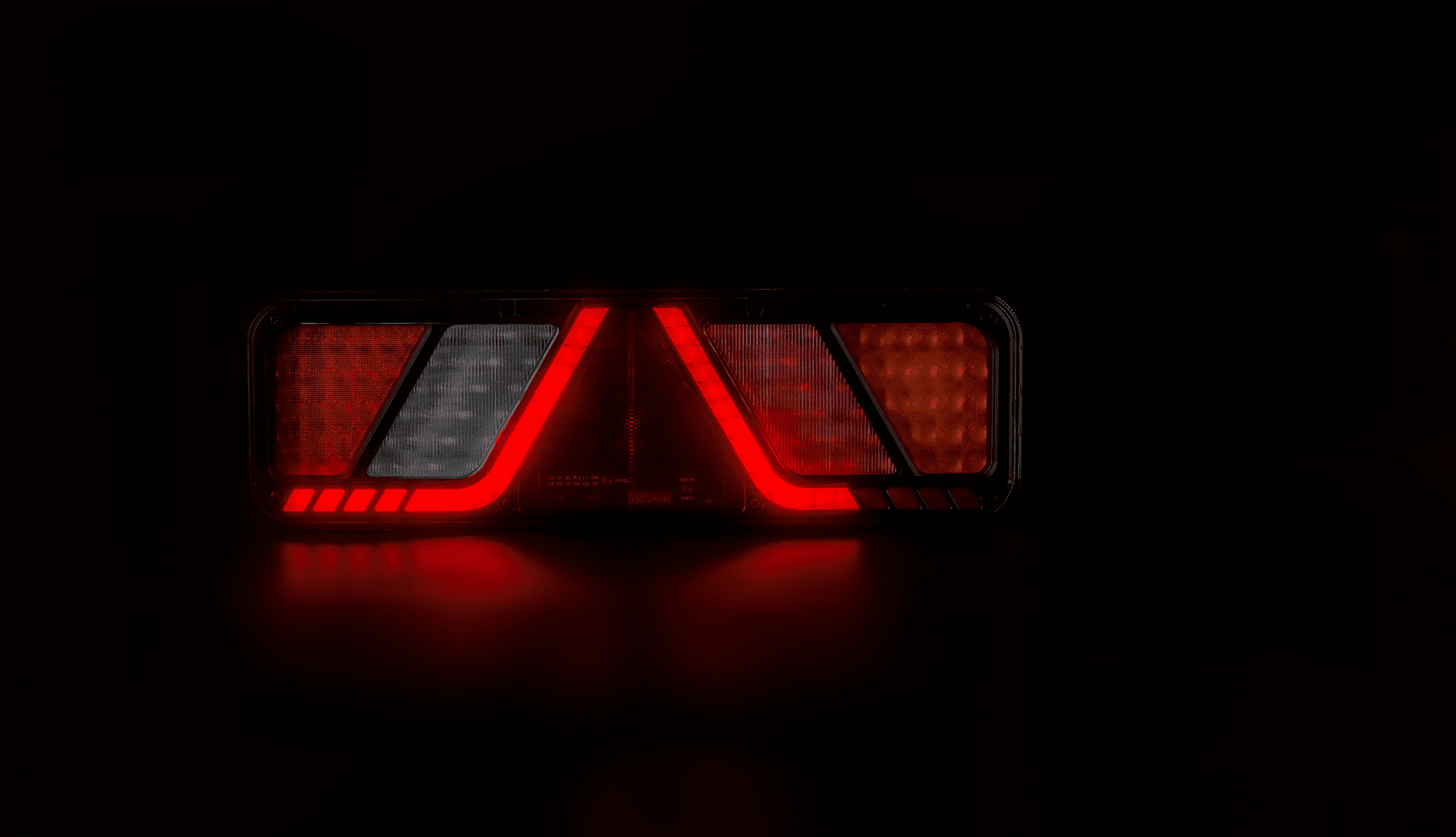 FRISTOM RIGHT LED tail lamp 24V, 6-function, without license plate light, AMP 7PIN connector